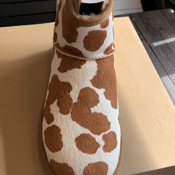 UGG classic mini cow print - Picture 3 of 5
